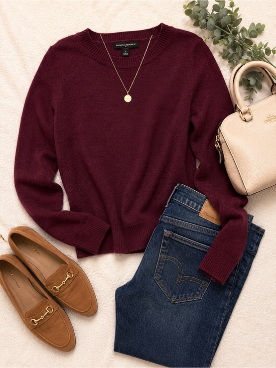 Banana Republic Sweaters - Banana Republic Burgundy Knit Sweater Small Soft Crewneck